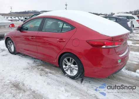 2017 Hyundai Elantra Se z USA, uszkodzony, nr VIN 5NPD84LF2HH123136